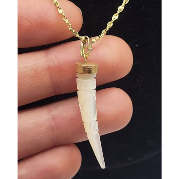 Estate Jewelry - Estate Carved Mother of Pearl Tooth Shaped Pendant Necklace 16in